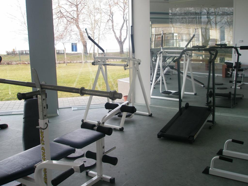 Club218 Relax Family Apartman Шиофок Экстерьер фото