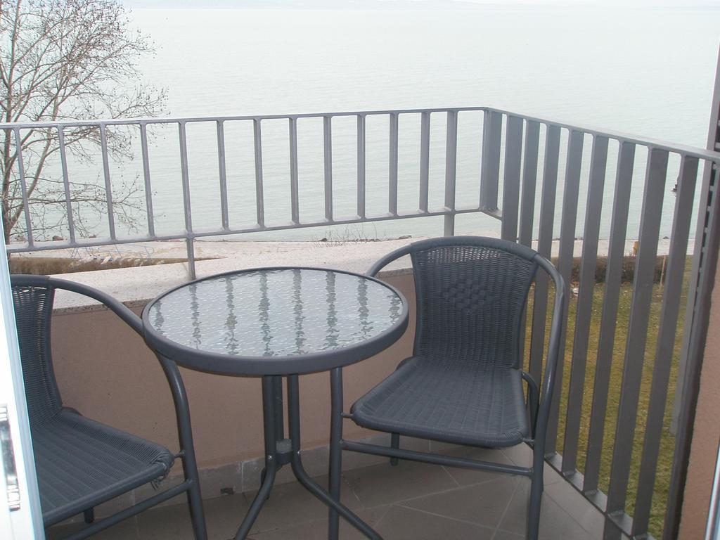 Club218 Relax Family Apartman Шиофок Экстерьер фото